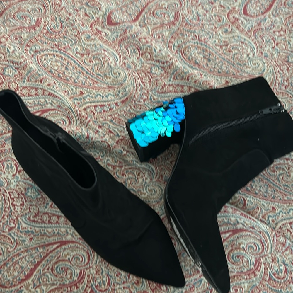 Gianni bini sequin boots